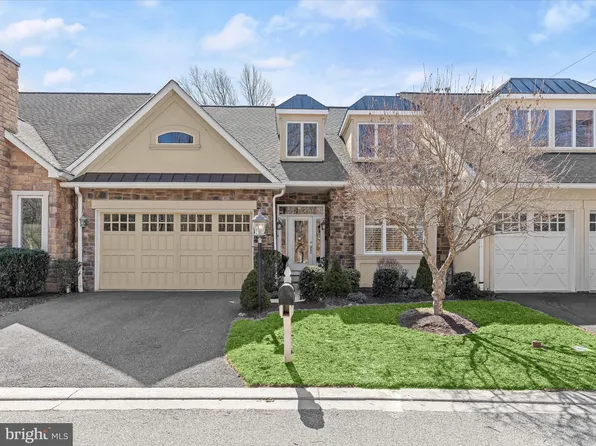 4 Harwick Ct, Baltimore, MD 21209