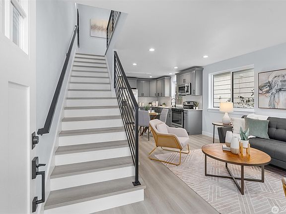 4th image of 1049 S Thistle St #B