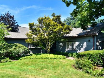304 Overlook Brook Dr, Chagrin Falls, OH, 44023