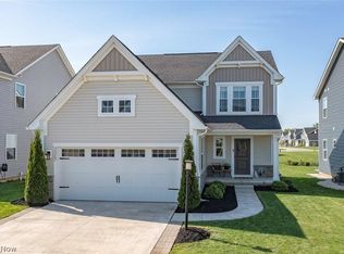 36267 Lands End Dr, North Ridgeville, OH 44039