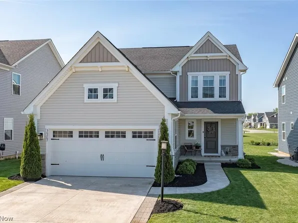 36267 Lands End Dr, North Ridgeville, OH 44039