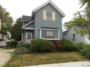 825 Grand Ave, Racine, WI 53403