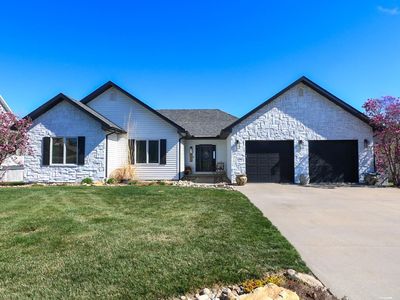2504 Twin Lakes Dr, Emporia, KS, 66801