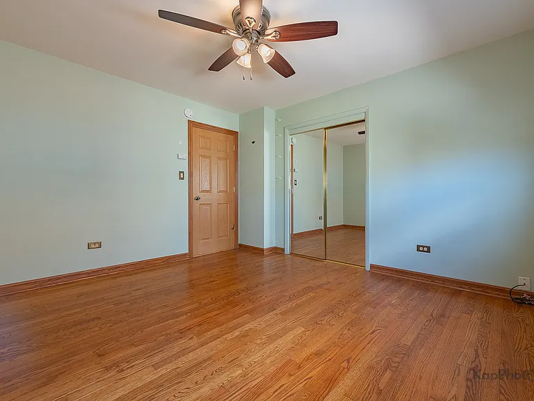 8465 W Berwyn Ave #1 — Photo 11