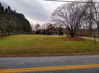 395 Golden Grove Rd, Baden, PA 15005