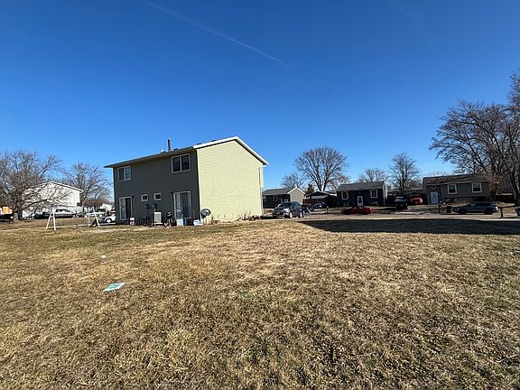 4th image of 4140 N Elsie Ave