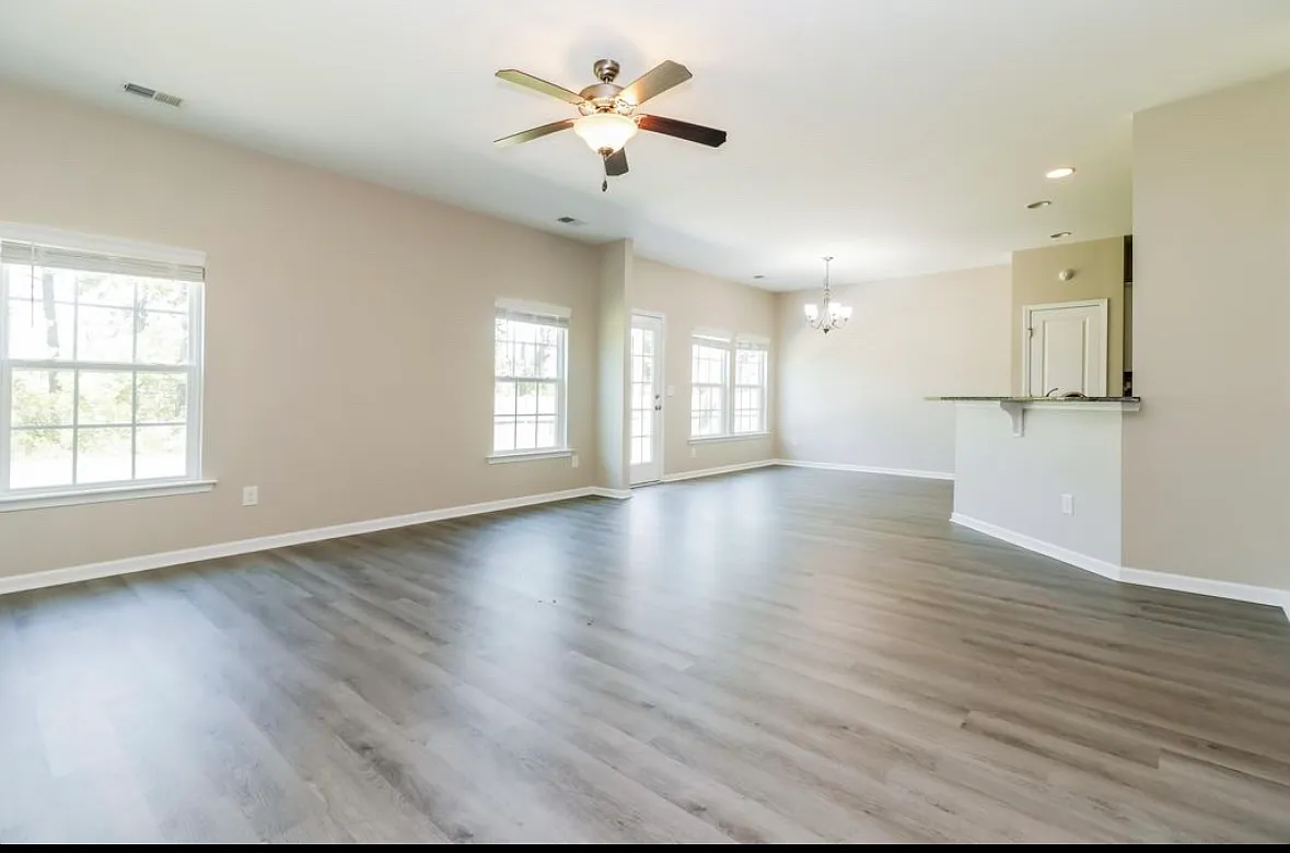 Building Photo - 459 Whispering Breeze Ln