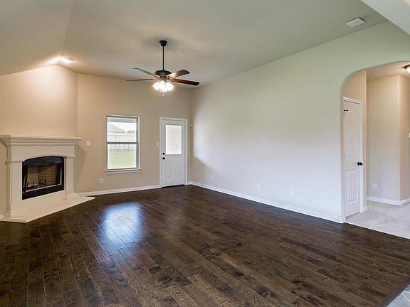 4th image of 1504 Golden Spike Dr