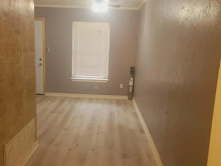 1828 Lucas Dr — Photo 7