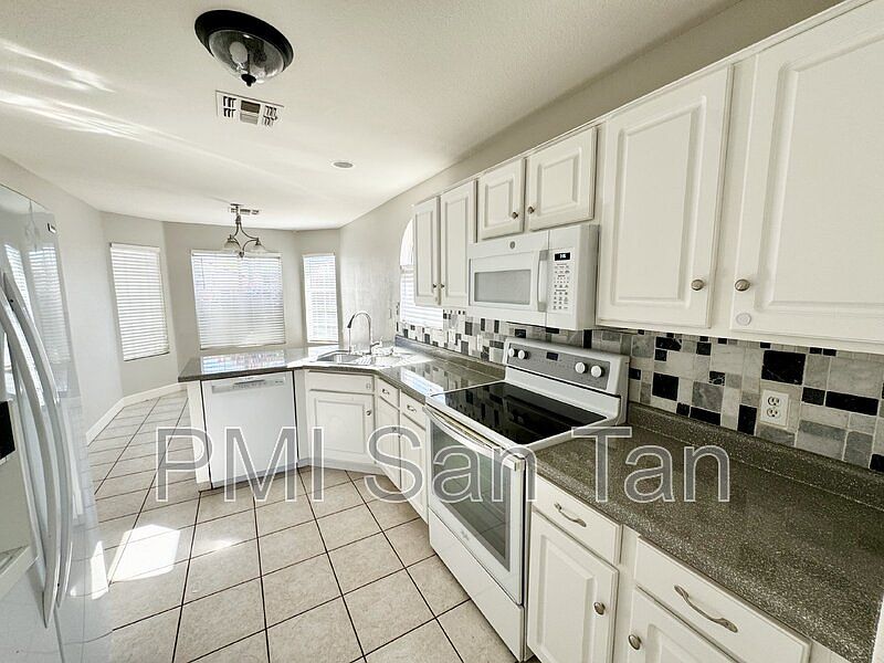 1st image of 2530 E Jasper Dr