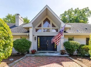 2265 Landwehr Rd, Northbrook, IL 60062