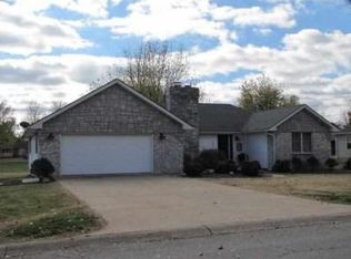 334 Carriage Pl, Lebanon, MO 65536