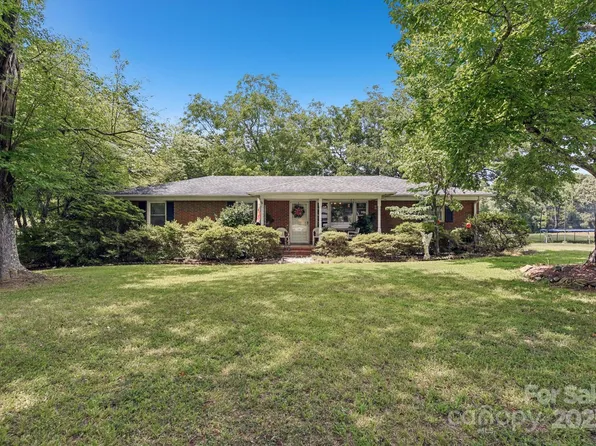 9454 Flowes Store Rd, Midland, NC 28107