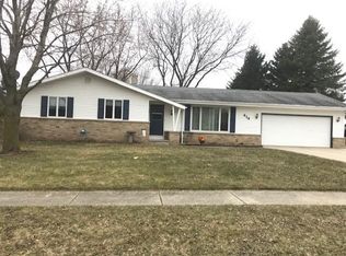 414 Berge St, Valders, WI 54245