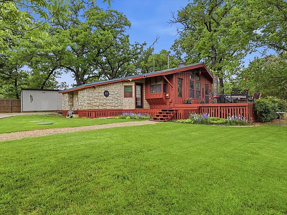 2nd image of 111 Oak Tree Ln