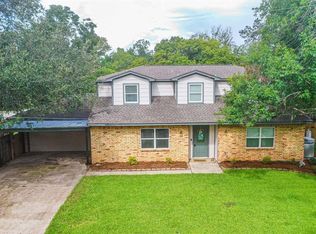 100 June Ct, Richwood, TX 77531