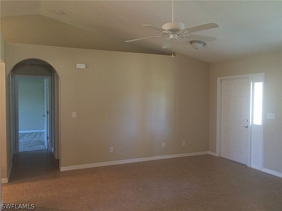 3rd image of 1439 SE 11th Terrace Cpe