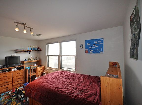 5th image of 4601 W Touhy Ave APT 610