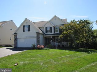 1214 Stonehenge Dr, Reading, PA 19606