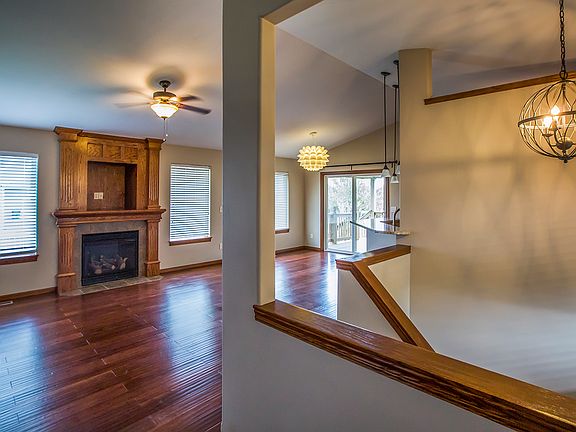3rd image of 12201 E Ayesbury St