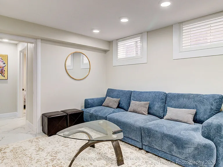 37 Bentworth Ave #LOWER — Photo 8