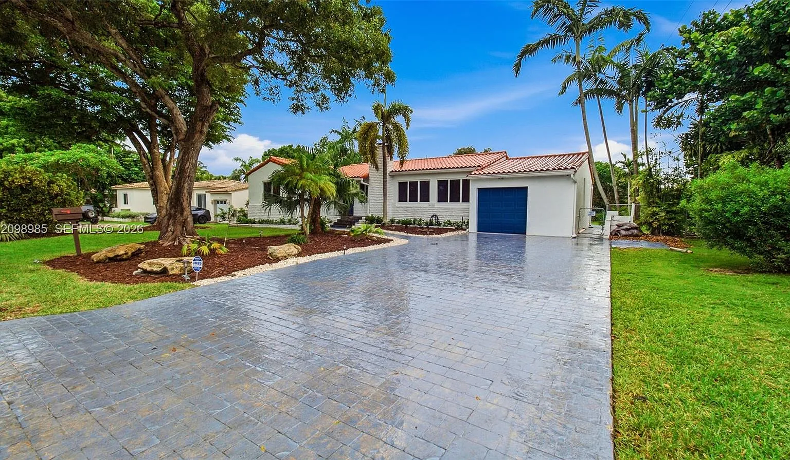 Miami Shores Estates — Photo 1