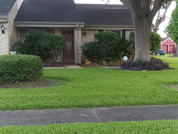 2nd image of 579 Lynnwood Dr