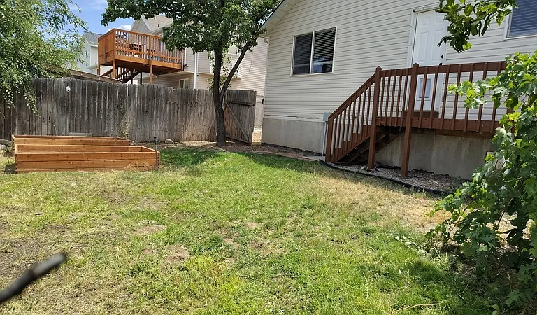 627 E 700 N — Photo 29
