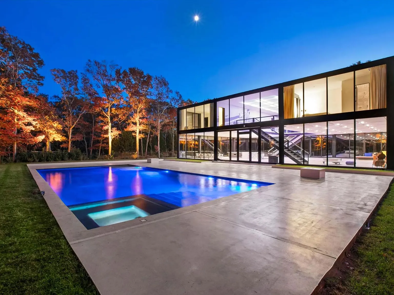 The Glass House — Photo 4