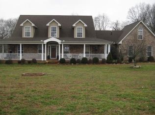 389 Ben Albert Rd, Cottontown, TN 37048