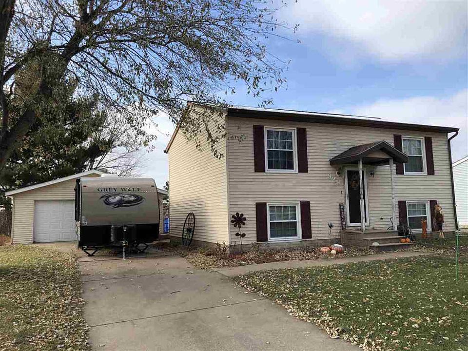 1st image of 929 Aspen Dr