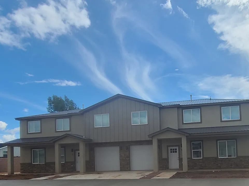 49 S 475 E #5