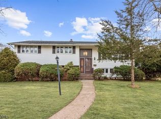 12 Marlo Rd, Livingston, NJ 07039