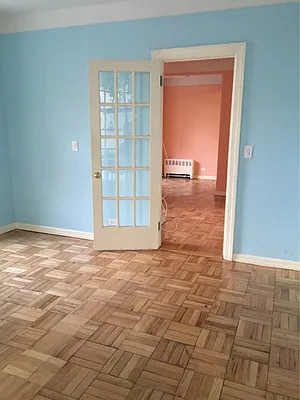 Sold by R New York | media 5