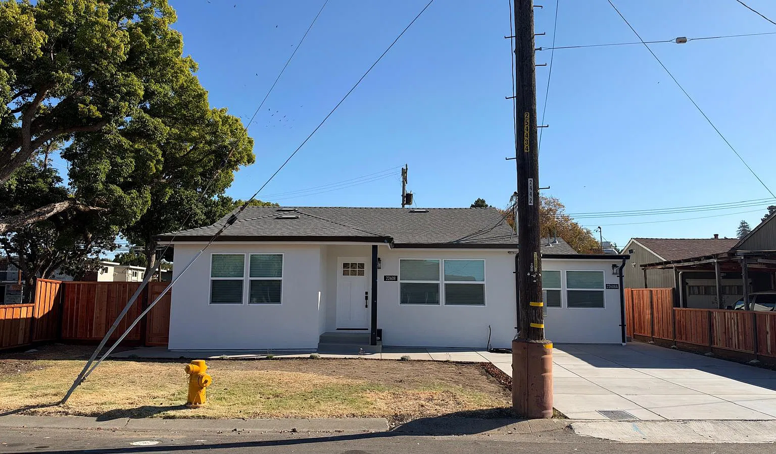 2 bed, 840 sqft, $3,090 — Photo 1