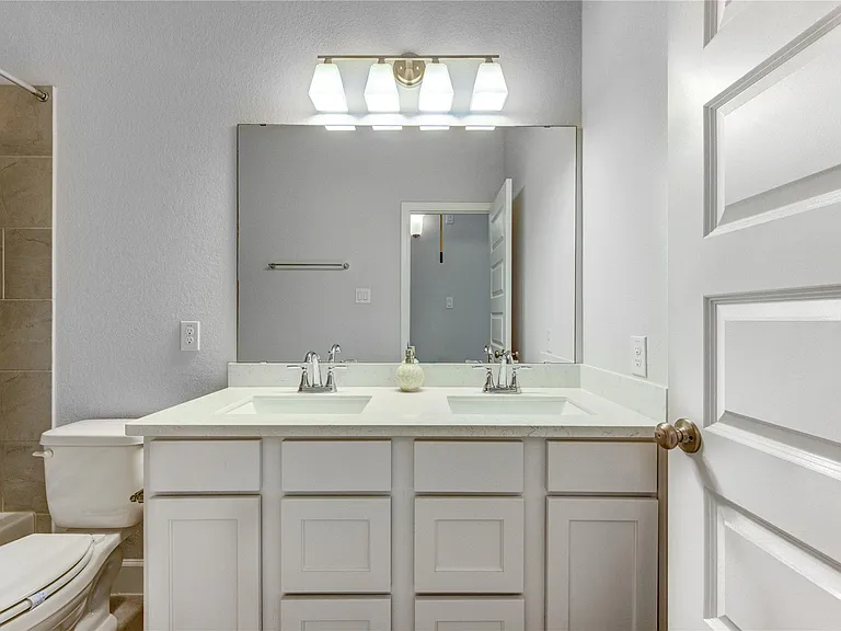2138 Taylor Marie Trl — Photo 32