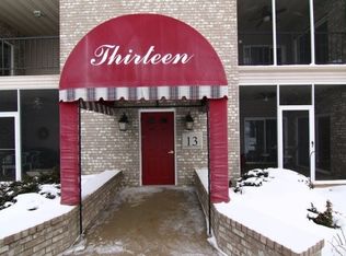 13 Cherokee Cir UNIT 104, Madison, WI 53704