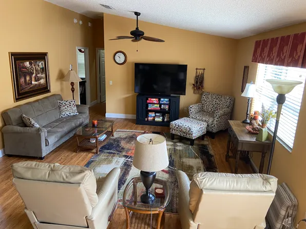 2339 Oak Bend Pl, The Villages, FL 32162