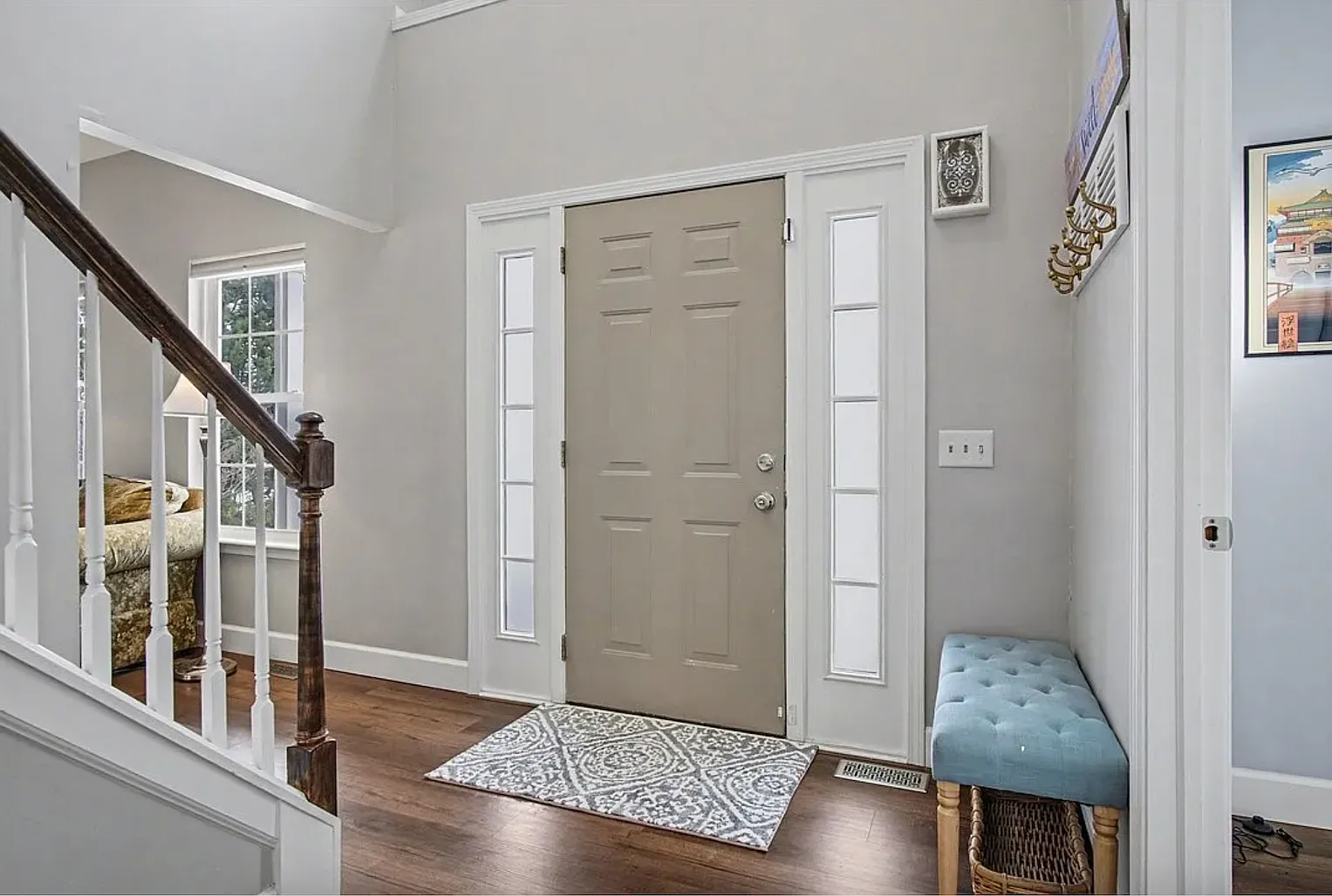 5 bed, 2.5 bath, 2581 sqft, $3,950 — Photo 3
