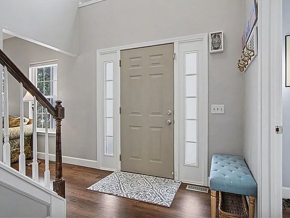 3rd image of 5 Alton Way