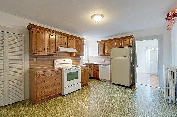 372 Broadway St #C — Photo 8