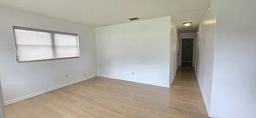 410 S Oakwood Ave Photo 1