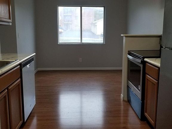 5th image of 1615 Gelhot Dr APT 40