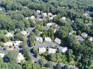 3 Strawberry Ln, Niantic, CT 06357