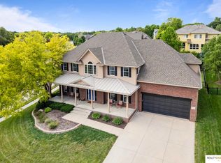 17234 Polk Cir, Omaha, NE 68130