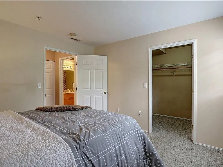 25235 SE Klahanie Blvd — Photo 8