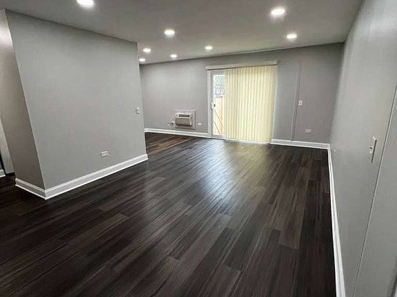 3rd image of 781 Dulles Rd #B