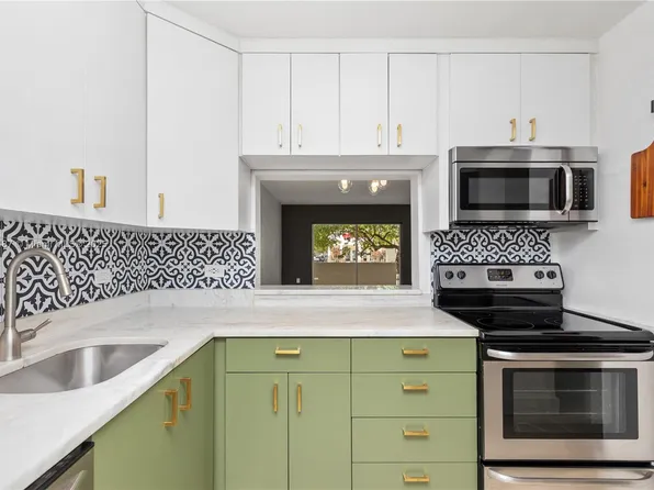 6890 N Kendall Dr APT B202, Pinecrest, FL 33156