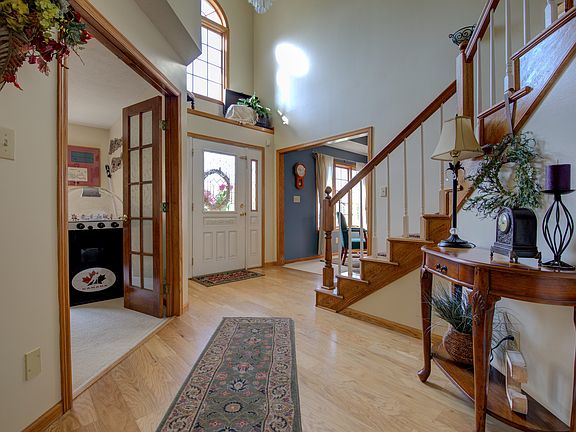 3rd image of 7078 Stonecreek Dr