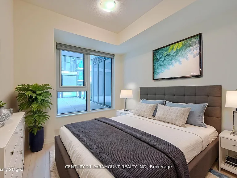 9000 Jane St #220 — Photo 14